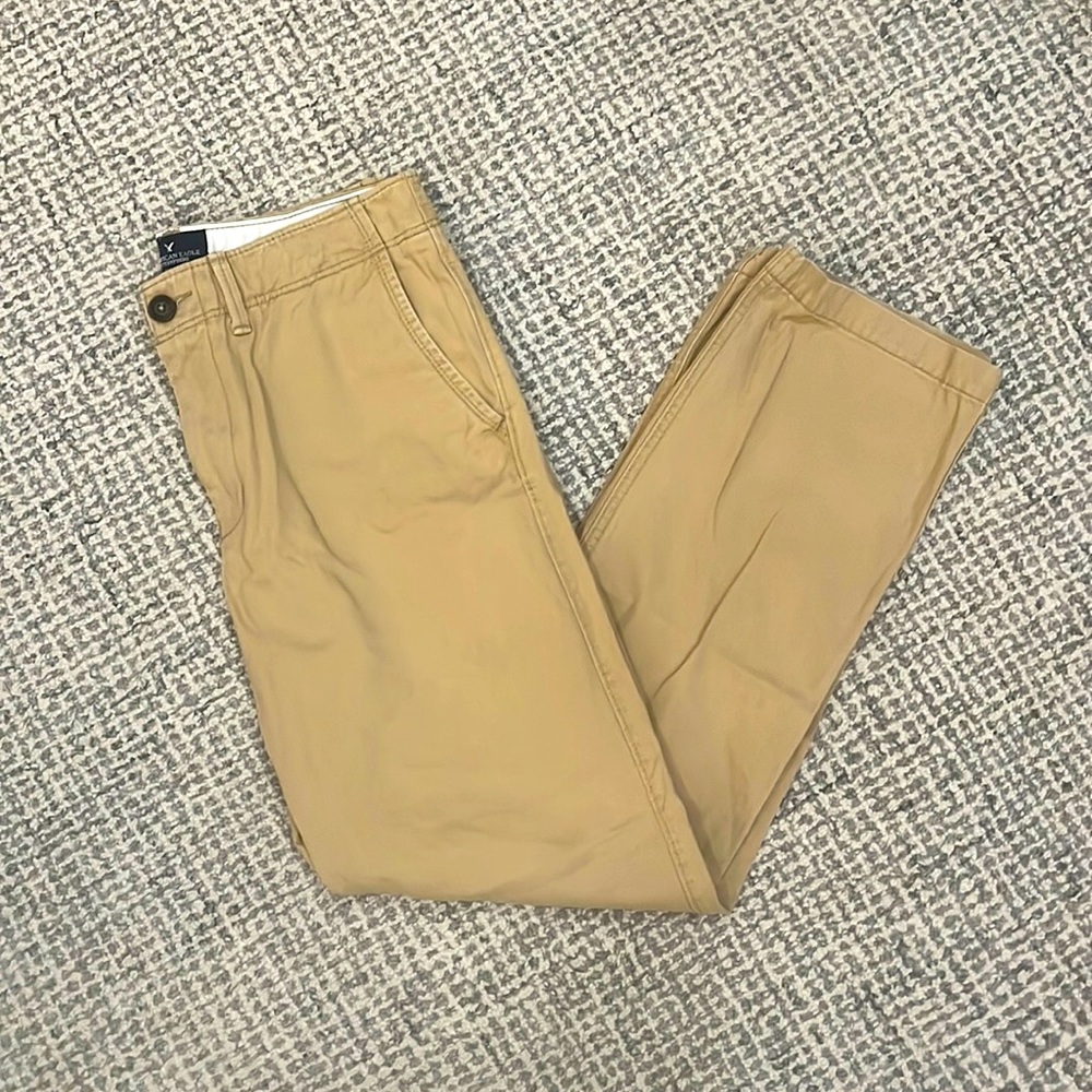 AE Relaxed Fit Khaki’s